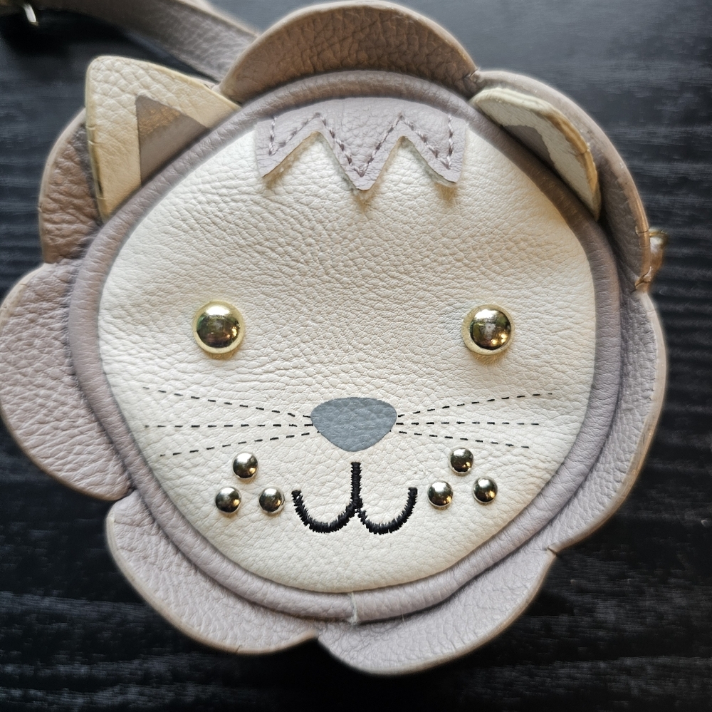Betsey Johson Lion Coin Purse w/ "XOX Betsey" on Back OS